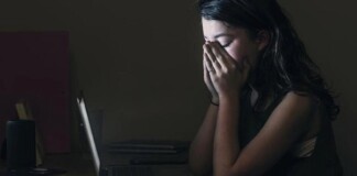 Bà mẹ U40 giả làm con gái 11 tuổi trên Instagram: Vạch trần bí mật ghê tởm ẩn giấu đằng sau mạng xã hội