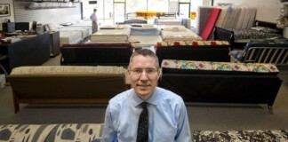 Bị cướp đánh vào đầu, chàng thanh niên lông bông bỗng trở thành thiên tài toán học