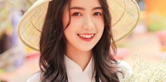 Chân dung nữ giáo viên xinh đẹp, vừa bị trò cưng chúc cực “sốc” trong dịp 20/11