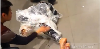 Clip bọc kín bạn gái bằng túi nilon rồi đạp, đá để giải trí