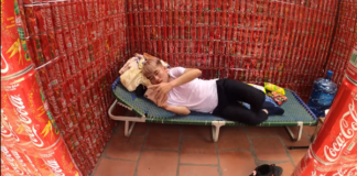 Con trai Bà Tân Vlog sống thử trong ngôi nhà Coca, đáp trả chỉ trích “gây lãng phí, ô nhiễm”