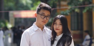 Couple sinh năm 2002 yêu nhau cuối cấp vẫn đạt điểm tổng kết trên 9 phẩy