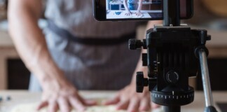 Đang trốn truy nã nhưng vẫn nổi hứng làm YouTuber dạy nấu ăn, gã mafia bị cảnh sát tóm gọn nhờ vào một chi tiết