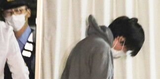 Đăng video tóm tắt dán mác “review phim” lên YouTube, 3 người bị bắt