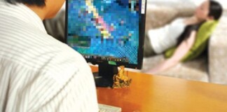 Đập hàng chục triệu vào game, bị vợ đòi ly hôn, game thủ muối mặt “ngửa tay” xin cứu trợ của chính phủ