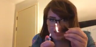 Đời có lắm người… khùng: Nữ streamer này tự đốt tóc để kiếm donate, sau đó còn cười phớ lớ