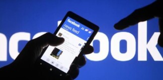 Facebook bất ngờ khóa hàng loạt tài khoản tại Việt Nam