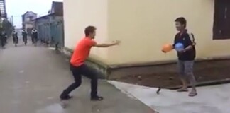 Hài hước với trò đùa “bắn súng” tại Việt Nam