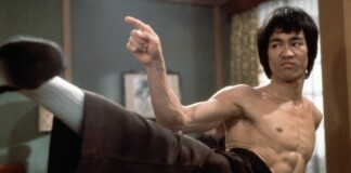 Hé lộ video hiếm cho thấy tài năng của huyền thoại Lý Tiểu Long: Tốc độ ra đòn nhanh đến kinh hoàng, xem đi xem lại cũng chưa rõ trúng đích hay chưa
