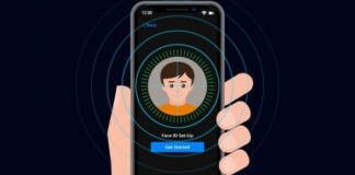 Lợi dụng khuôn mặt giống bố cậu con trai “hack” điện thoại nạp vào game 200 triệu đồng