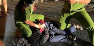 NÓNG: Nam sinh 14 tuổi nghi nhập tâm game online, cầm dao hỏi “có sợ tôi không” rồi đâm 2 chị em hàng xóm