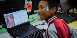 Pha outplay thầy cô của nam game thủ cấp 2: Giả vờ làm thầy hiệu phó, ra lệnh cho giáo viên giải tán các lớp học online