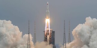 Phần lõi tên lửa nặng 21 tấn của Trung Quốc đang mất kiểm soát, có thể rơi xuống Trái Đất bất cứ lúc nào