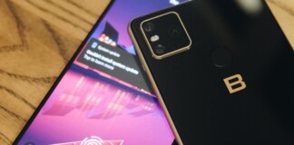 So sánh Bphone B86 và Vsmart Live: Cùng chip Snapdragon 675 nhưng Bphone đắt gấp 2.5 lần, liệu có đáng số tiền bỏ ra?