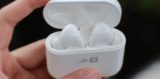 Tai nghe AirB bị đánh giá thấp, CEO Nguyễn Tử Quảng chê reviewer Việt Nam không đủ trình độ chuyên môn, chỉ nói tốt khi nhận tiền từ nhà sản xuất