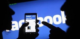 Thú vui “lột trần” đời tư bệnh hoạn trên mạng xã hội