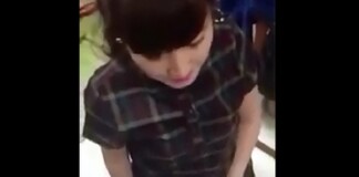 Xôn xao clip nam thanh niên bắt bạn gái quỳ xin lỗi