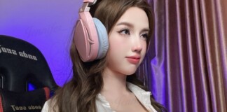 Chơi Black Myth: Wukong, nữ game thủ gây “sốt” với góc gaming nóng bỏng