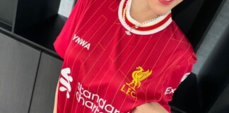 Fan nữ MU thực hiện lời tuyên bố táo bạo