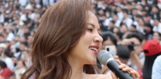 Gái xinh Việt biểu diễn trên máy bay khiến ai cũng ngỡ là Baifern