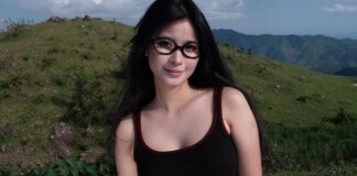 Hậu cú “kéo mặt nạ” chấn động, chính thức “lộ diện”, nữ TikToker công khai khoe body