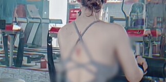 “Hot girl bán cafe” phản ứng trước bàn tán, tự tin “flex” body cực gắt trong phòng gym