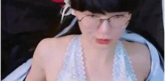 Thay đồ gợi cảm trên livestream, hot girl “Faker phiên bản nữ” nhận kết chẳng như mơ